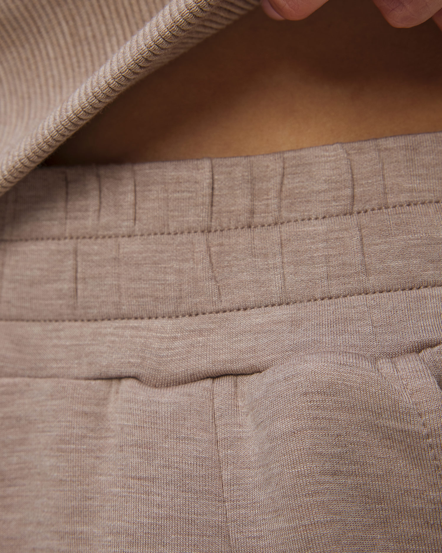 Pantaloni de trening maro deschis pentru femei Varley The Rolled Cuff Pant 28.5