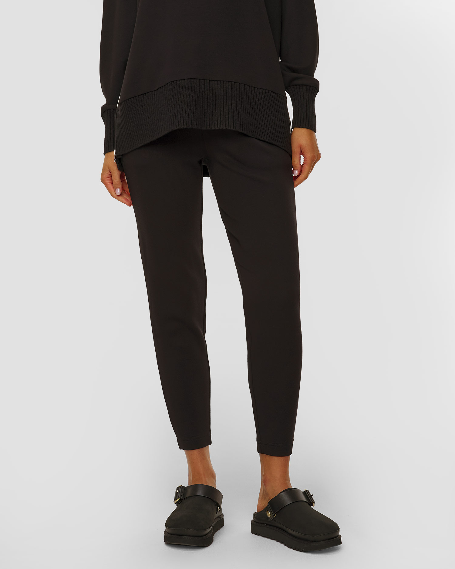 Dámské černé kalhoty Varley The Slim Pant 27.5