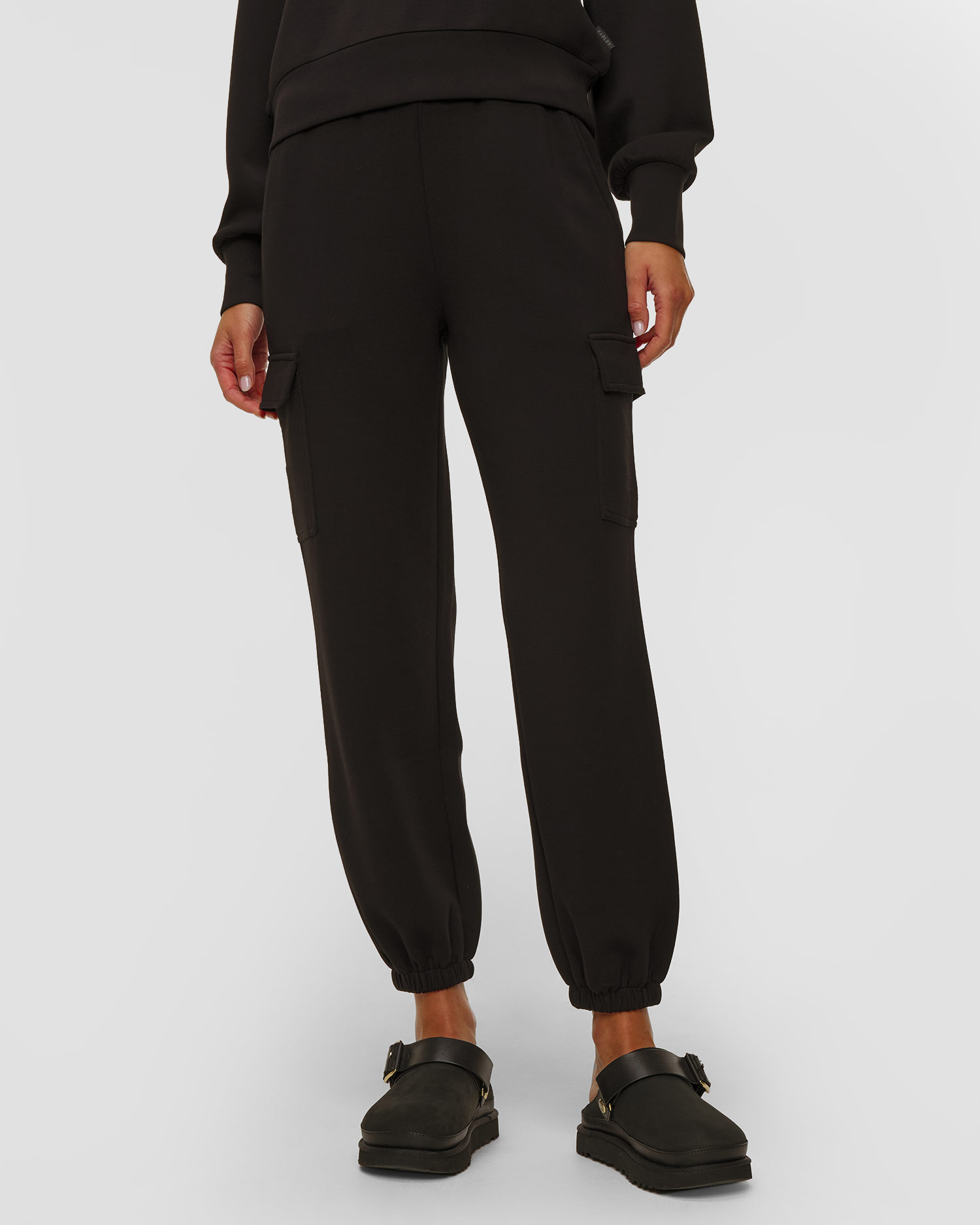 Pantaloni neri cargo sportivi da donna Varley The Cargo Pant 27.5