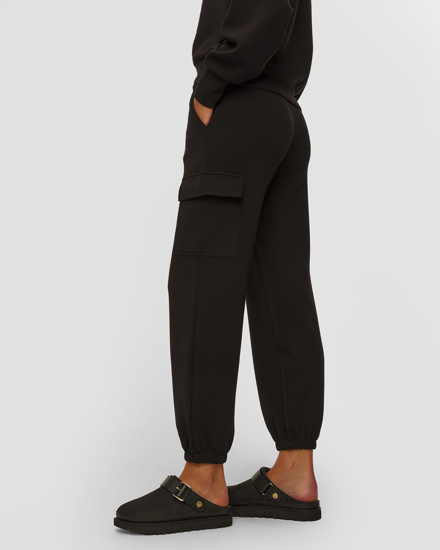 Pantaloni de trening negri pentru femei Varley The Cargo Pant 27.5