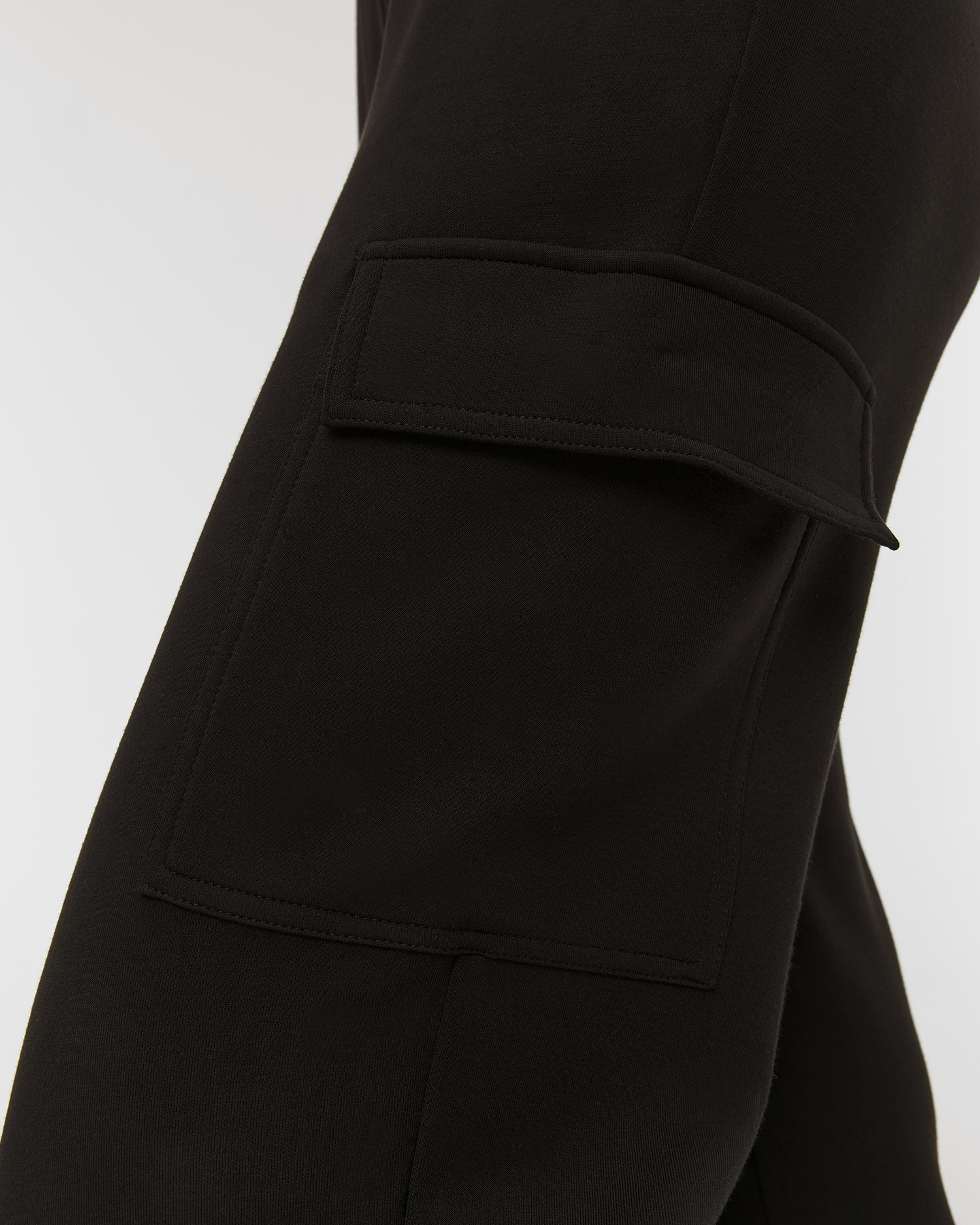 Pantaloni de trening negri pentru femei Varley The Cargo Pant 27.5