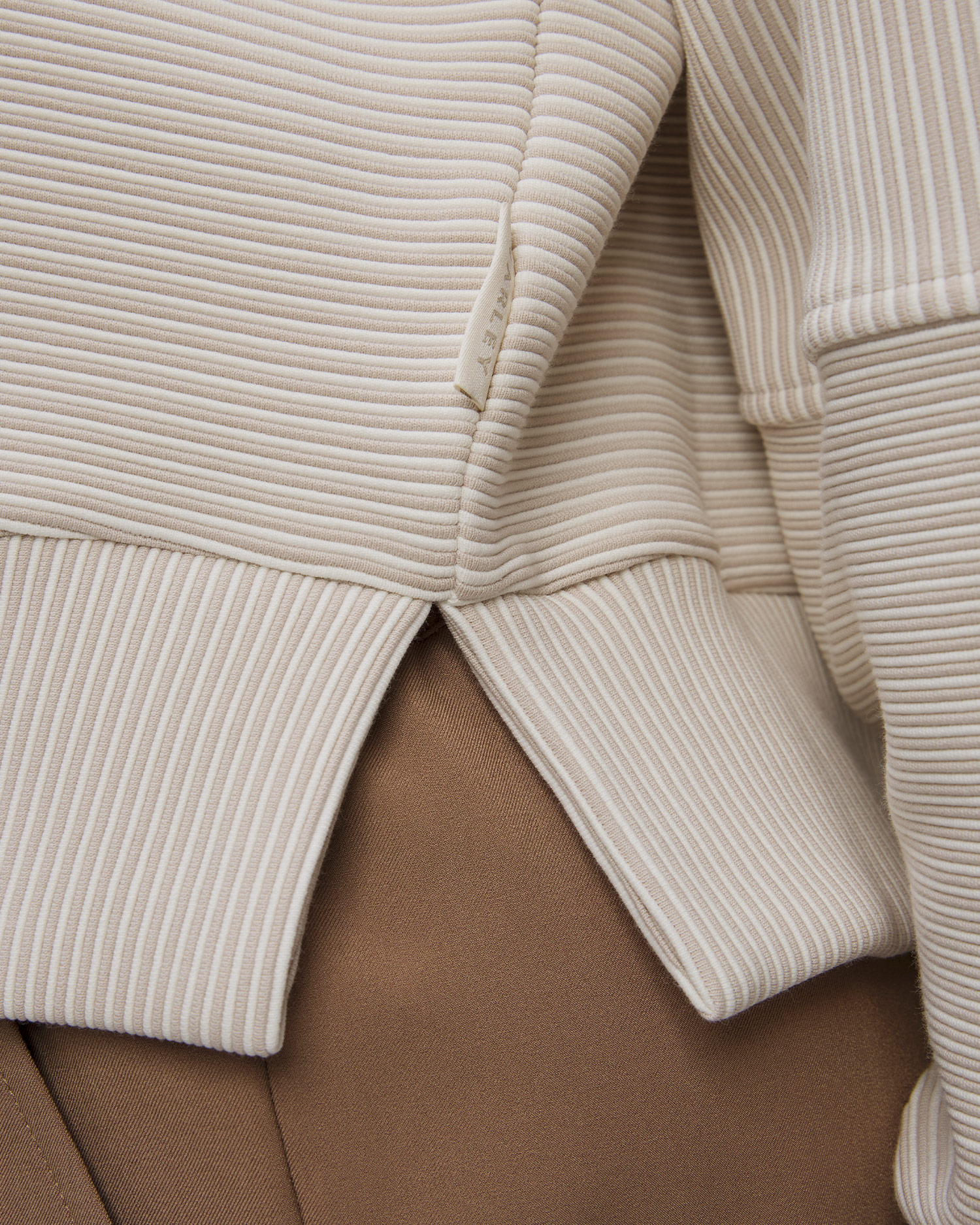 Dámska krémová mikina Varley Milano Half Zip Sweat 2.0