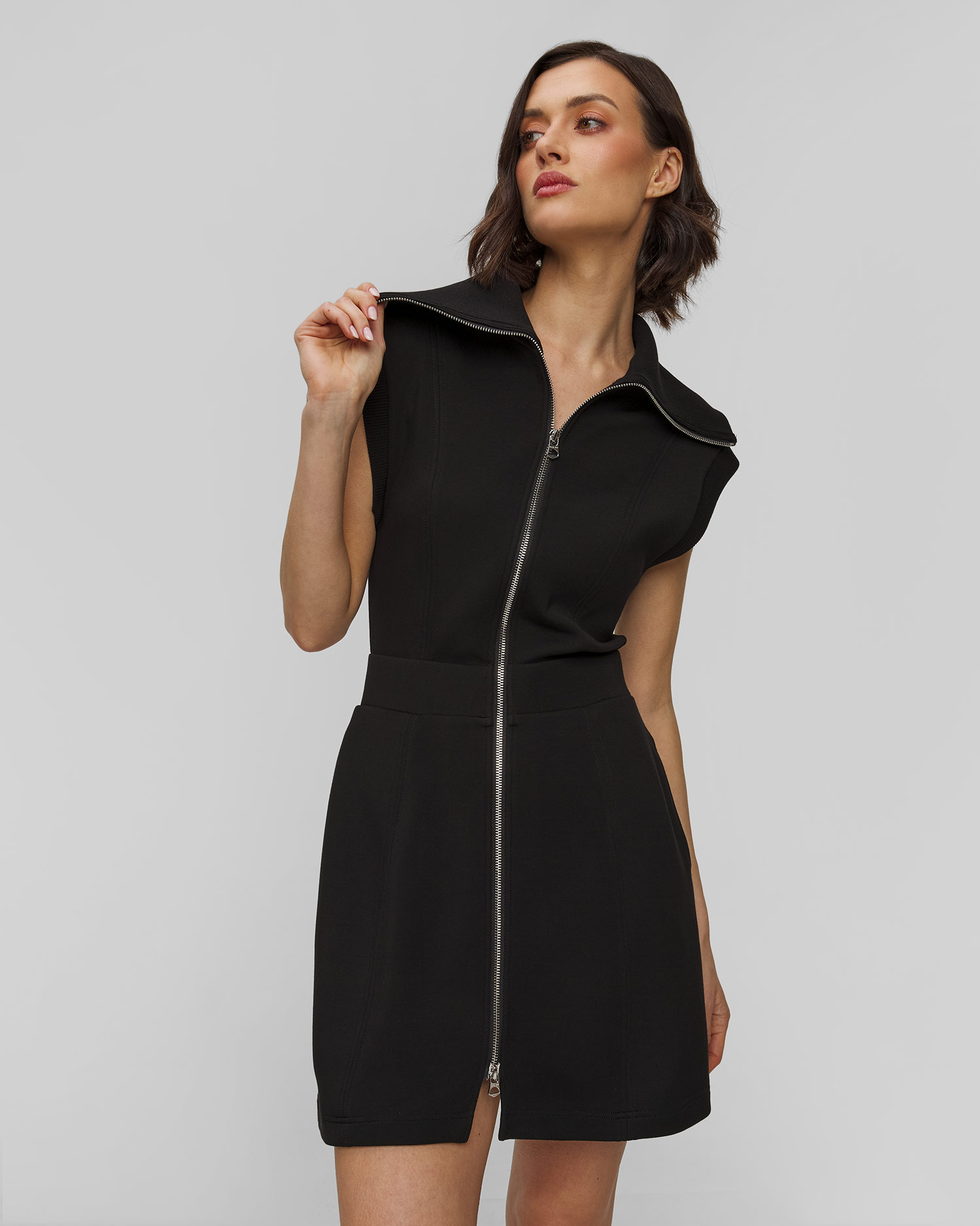 Černé šaty z viskózy Varley Rebecca Zip Through Dress