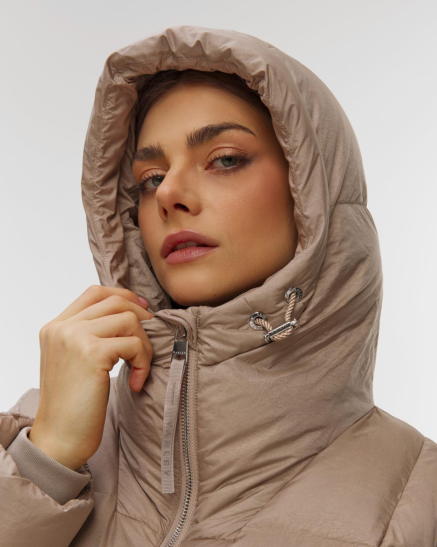 Manteau en duvet pour femmes Varley Katya Long Down Puffer