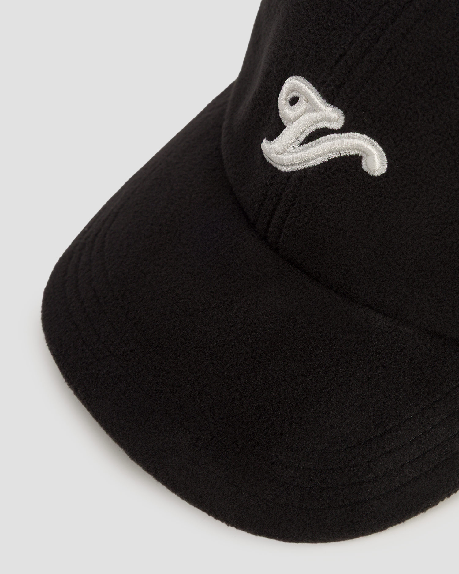 Varley Raina Fleece Cap Damenkappe in Schwarz