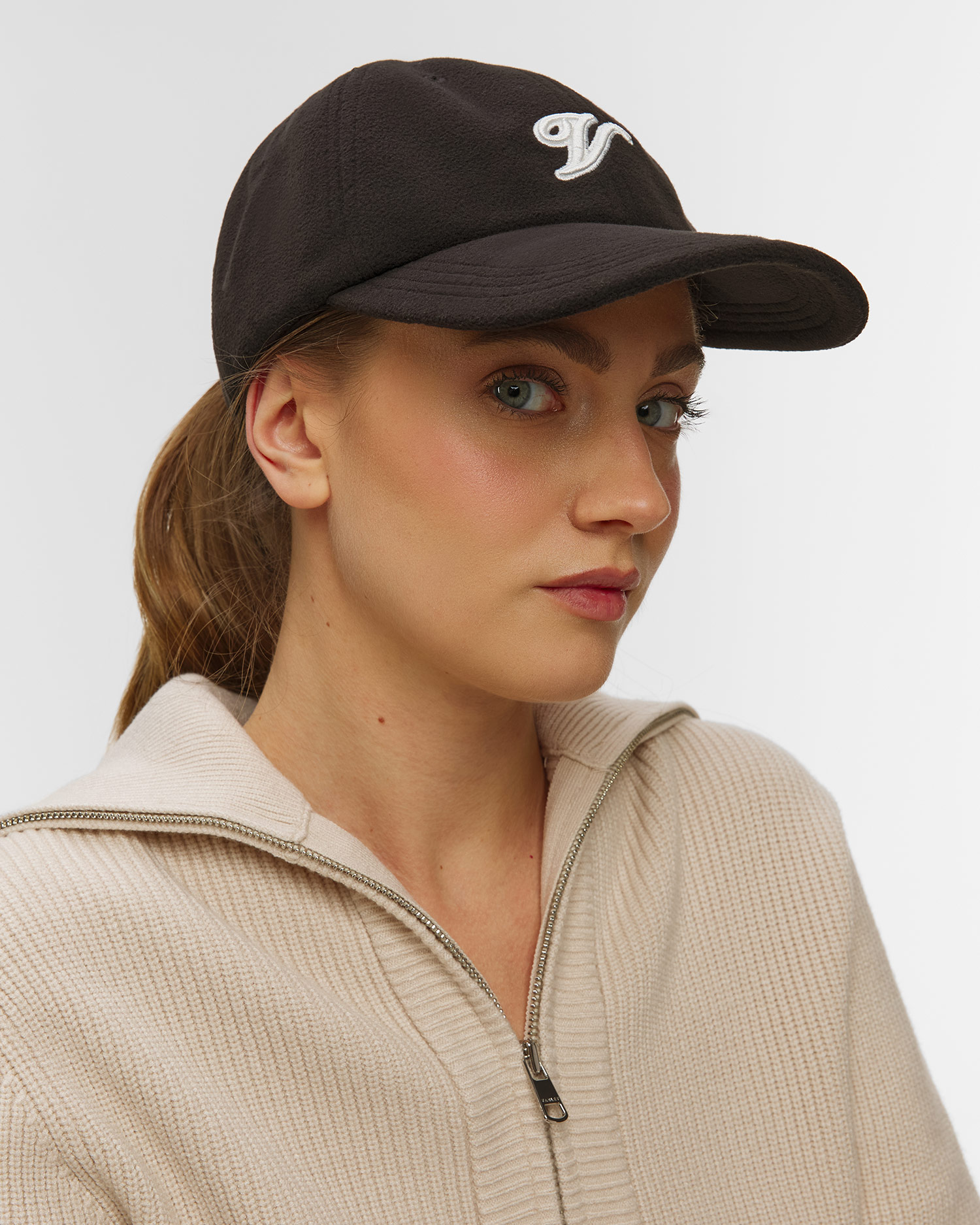 Varley Raina Fleece Cap Damenkappe in Schwarz