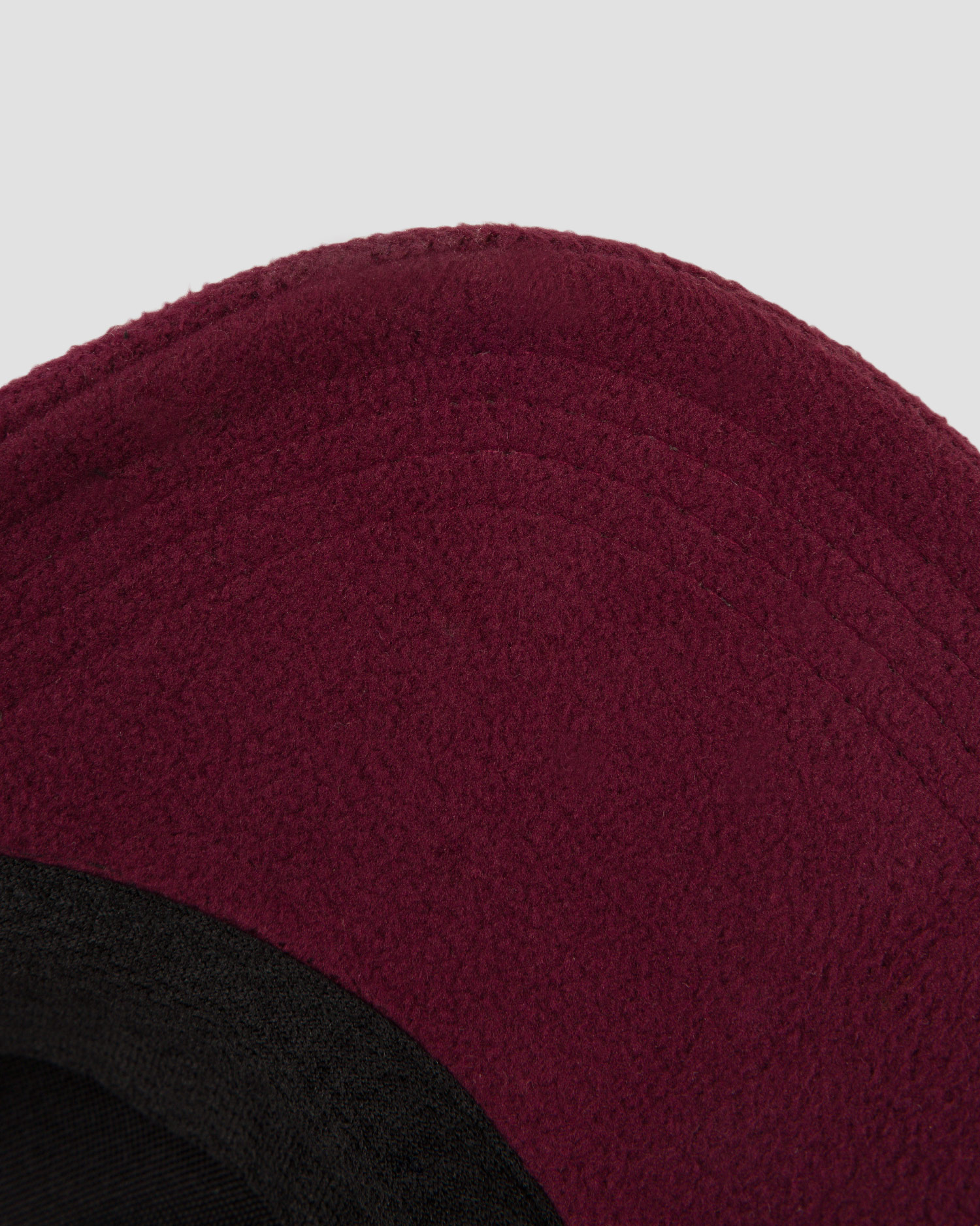 Varley Raina Fleece Cap Damenkappe in Dunkelrot