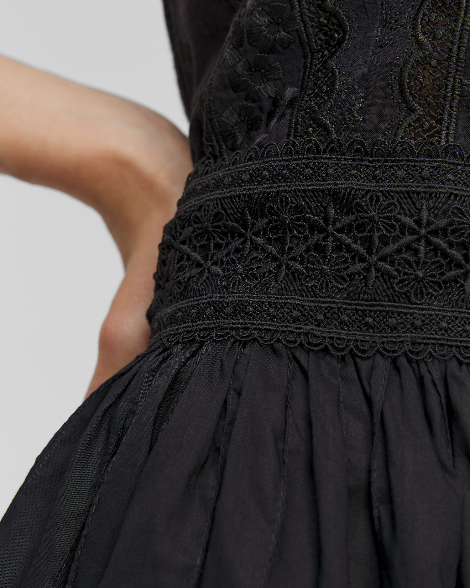 Rochie neagră pentru femei Waimari Solaire