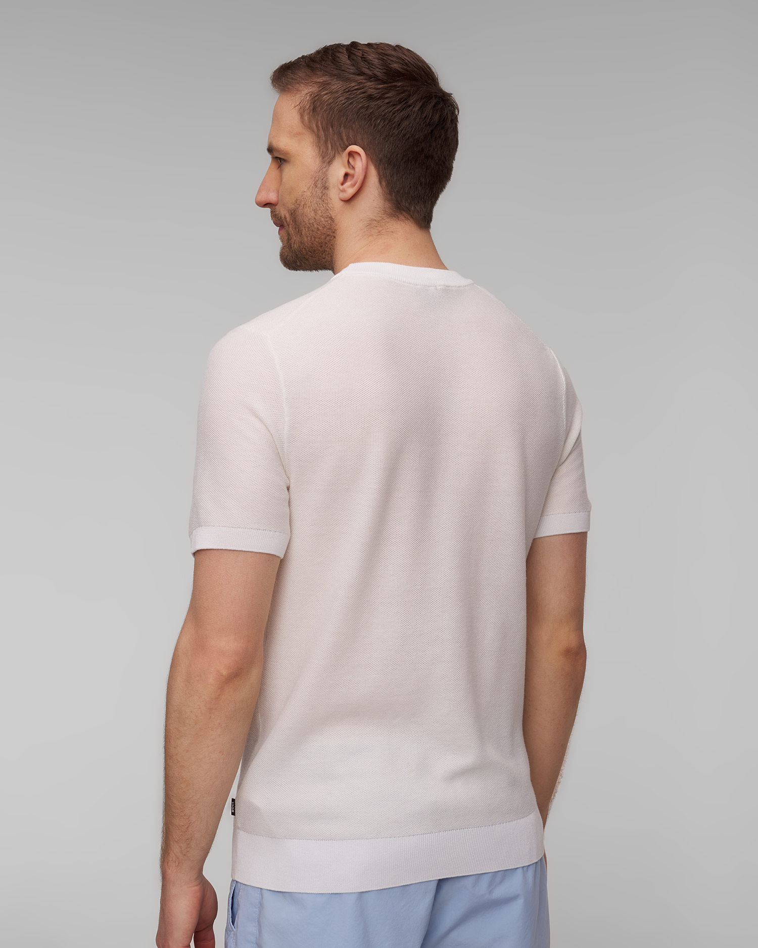 Bílý pánský svetr s krátkými rukávy Hugo Boss Tantino