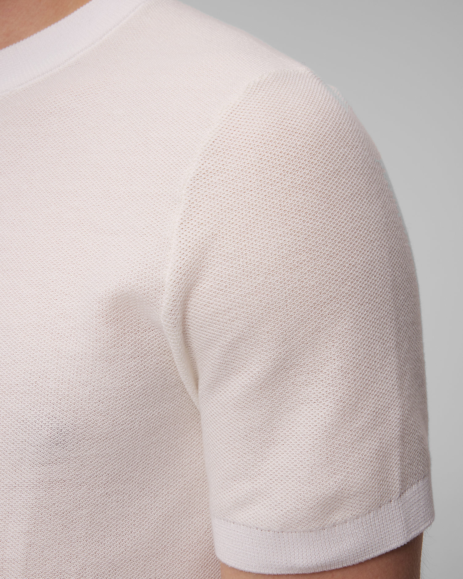 Bílý pánský svetr s krátkými rukávy Hugo Boss Tantino