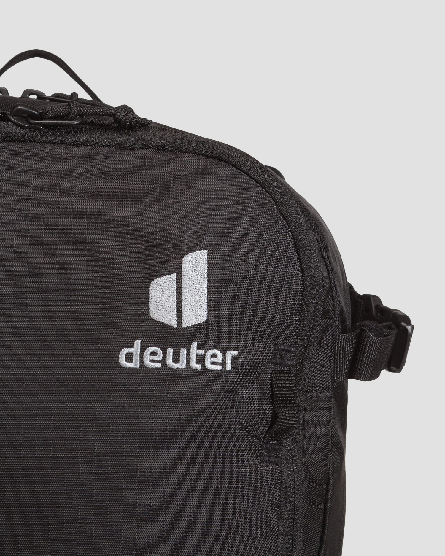 Dámsky čierny lyžiarsky batoh Deuter Freerider 28 SL