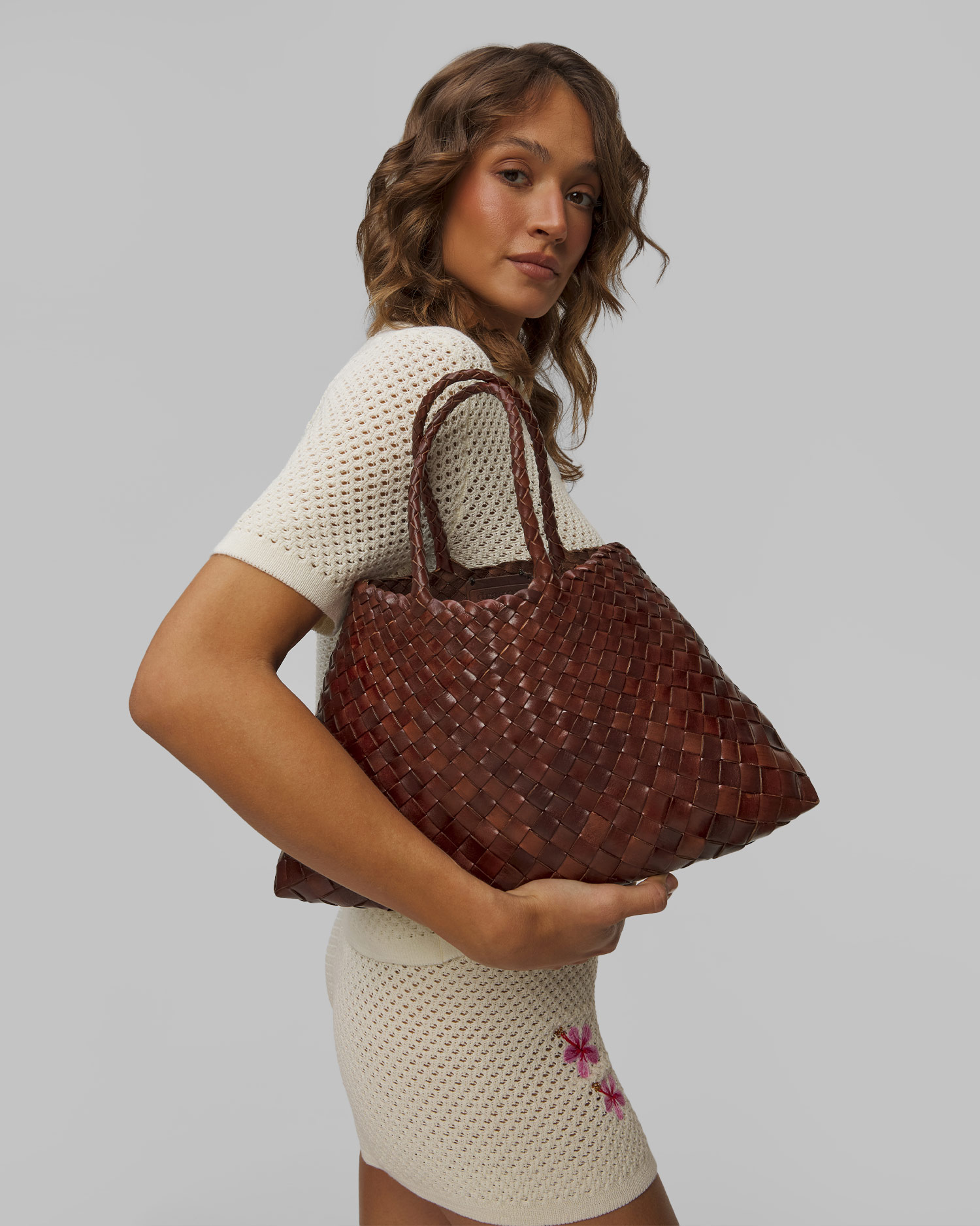 Borsa intrecciata a mano in pelle Dragon Diffusion Santa Croce Small marrone