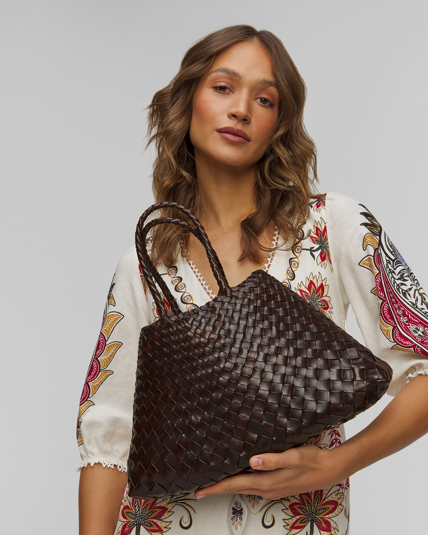 Borsa intrecciata a mano in pelle Dragon Diffusion Santa Croce Small marrone