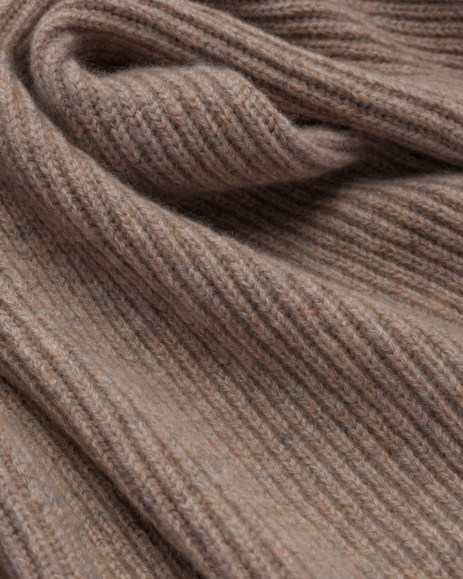 Brown cashmere scarf Johnstons of Elgin 