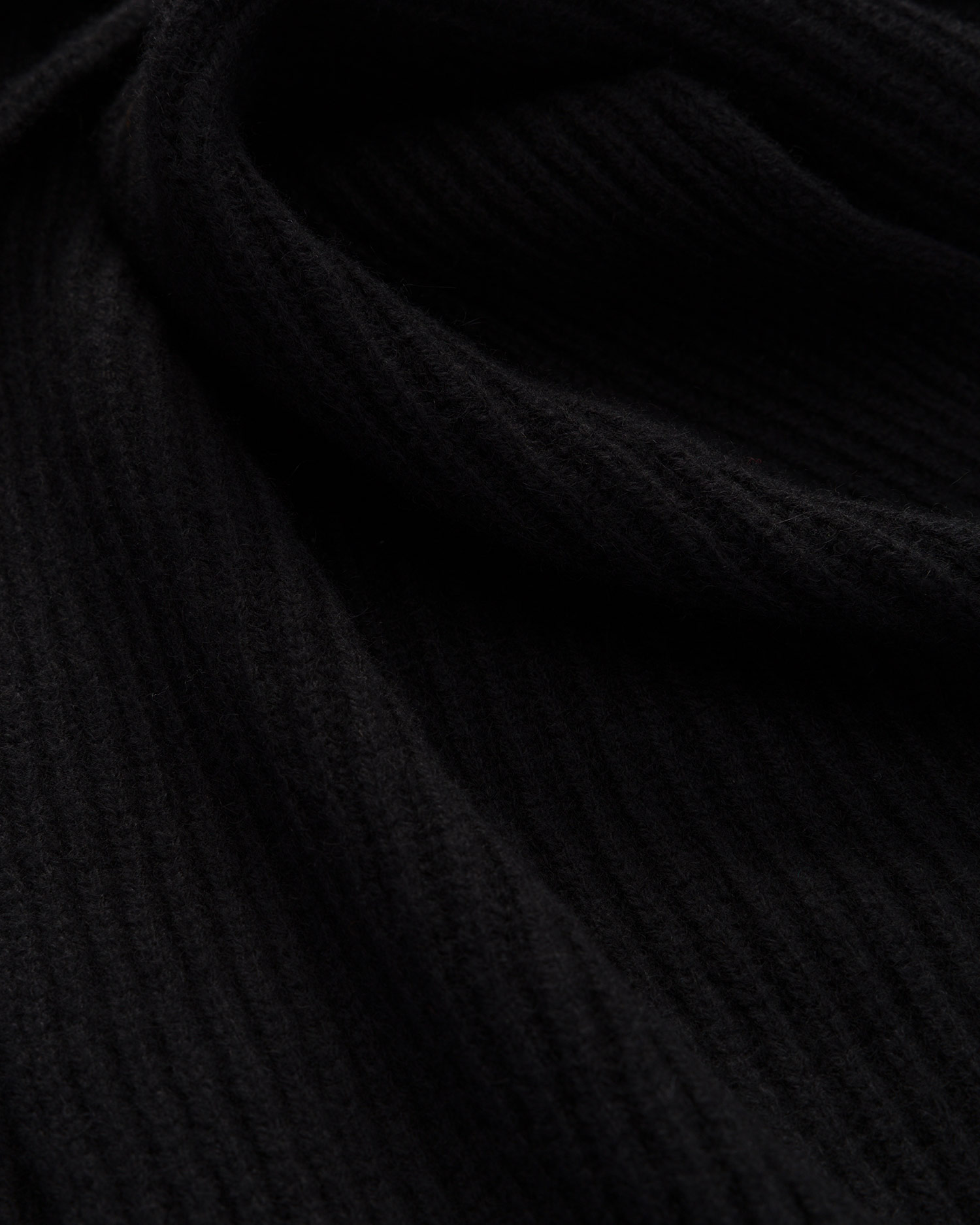 Černá kašmírová šála Johnstons of Elgin