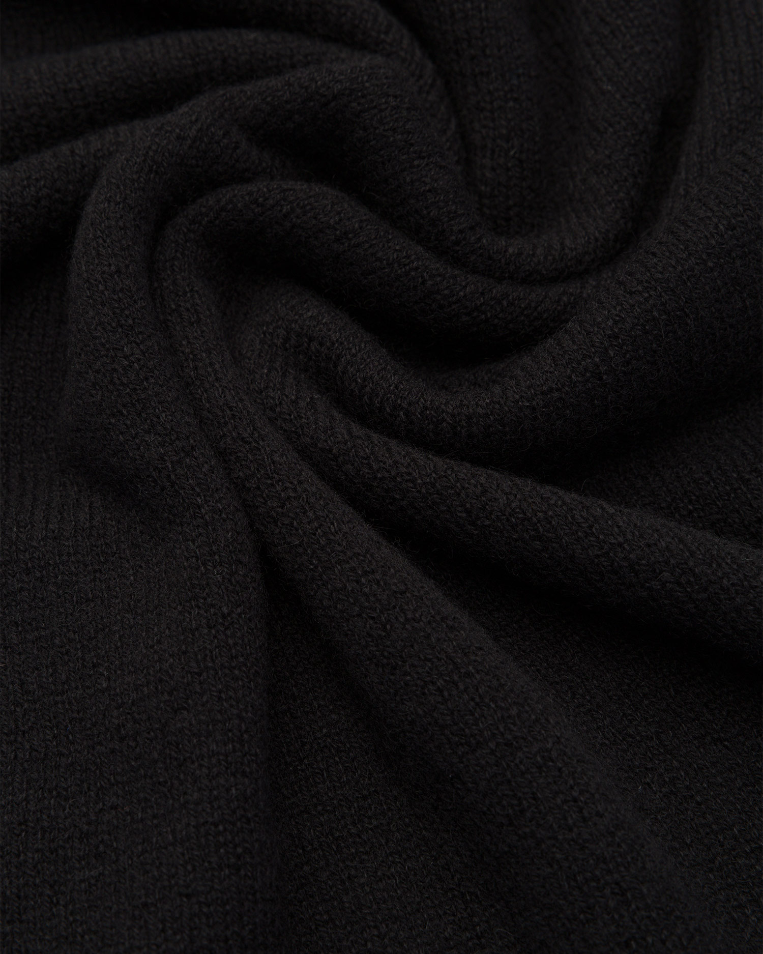 Black cashmere scarf Johnstons of Elgin