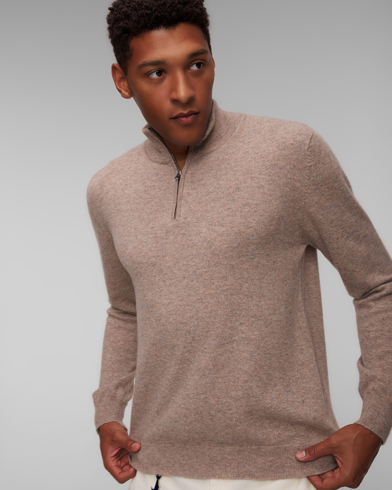 Maglione beige in cashmere da uomo Johnstons of Elgin
