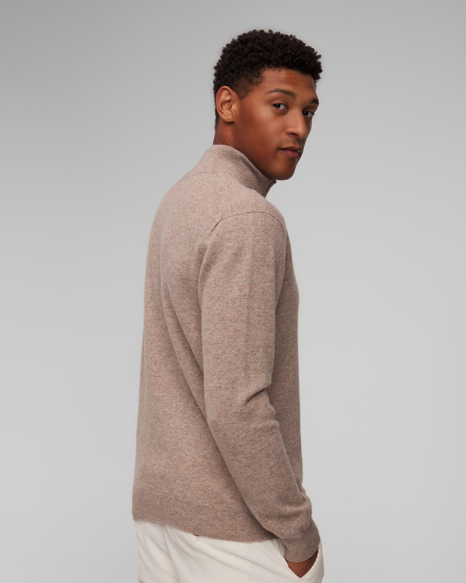 Maglione beige in cashmere da uomo Johnstons of Elgin