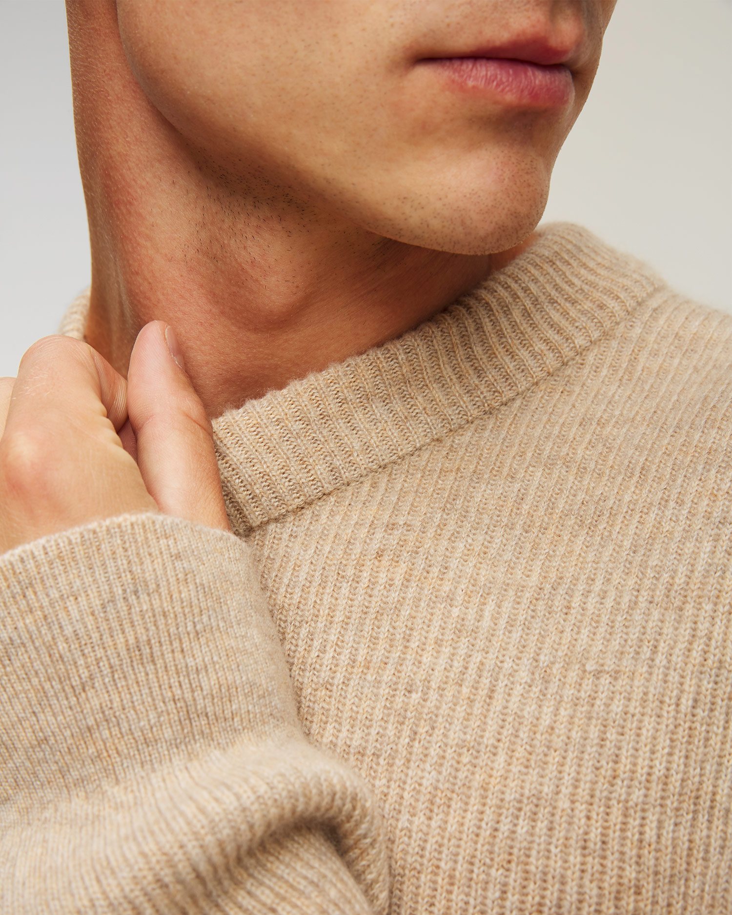 Pánsky kašmírový sveter Johnstons of Elgin