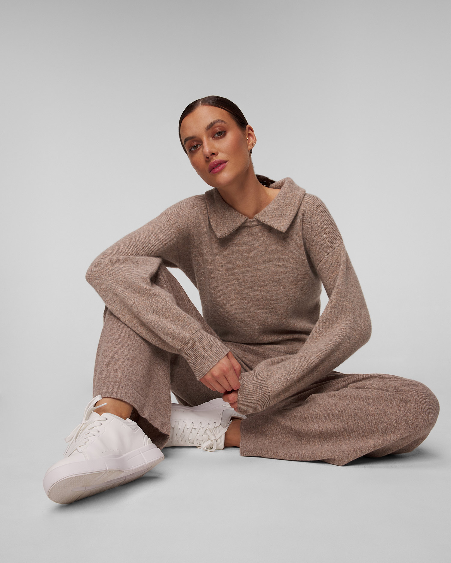 Johnstons of Elgin Kaschmirpullover für Damen in Braun