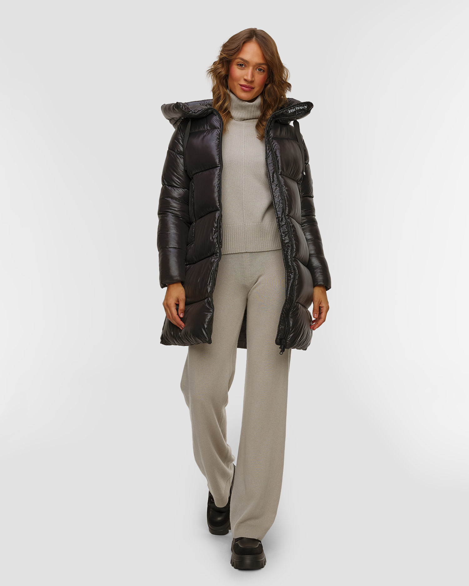 Czarny płaszcz damski Save the Duck Isabel