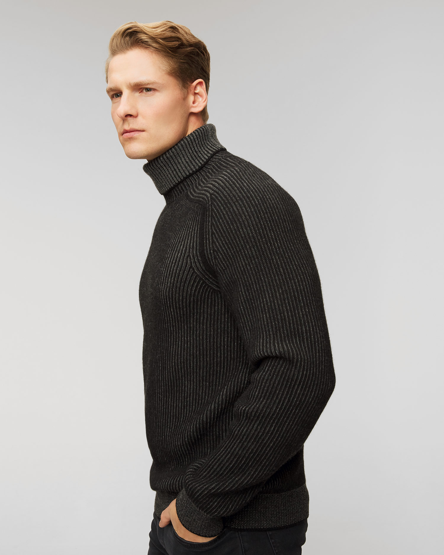 Maglione a collo alto nero in cashmere da uomo Sease