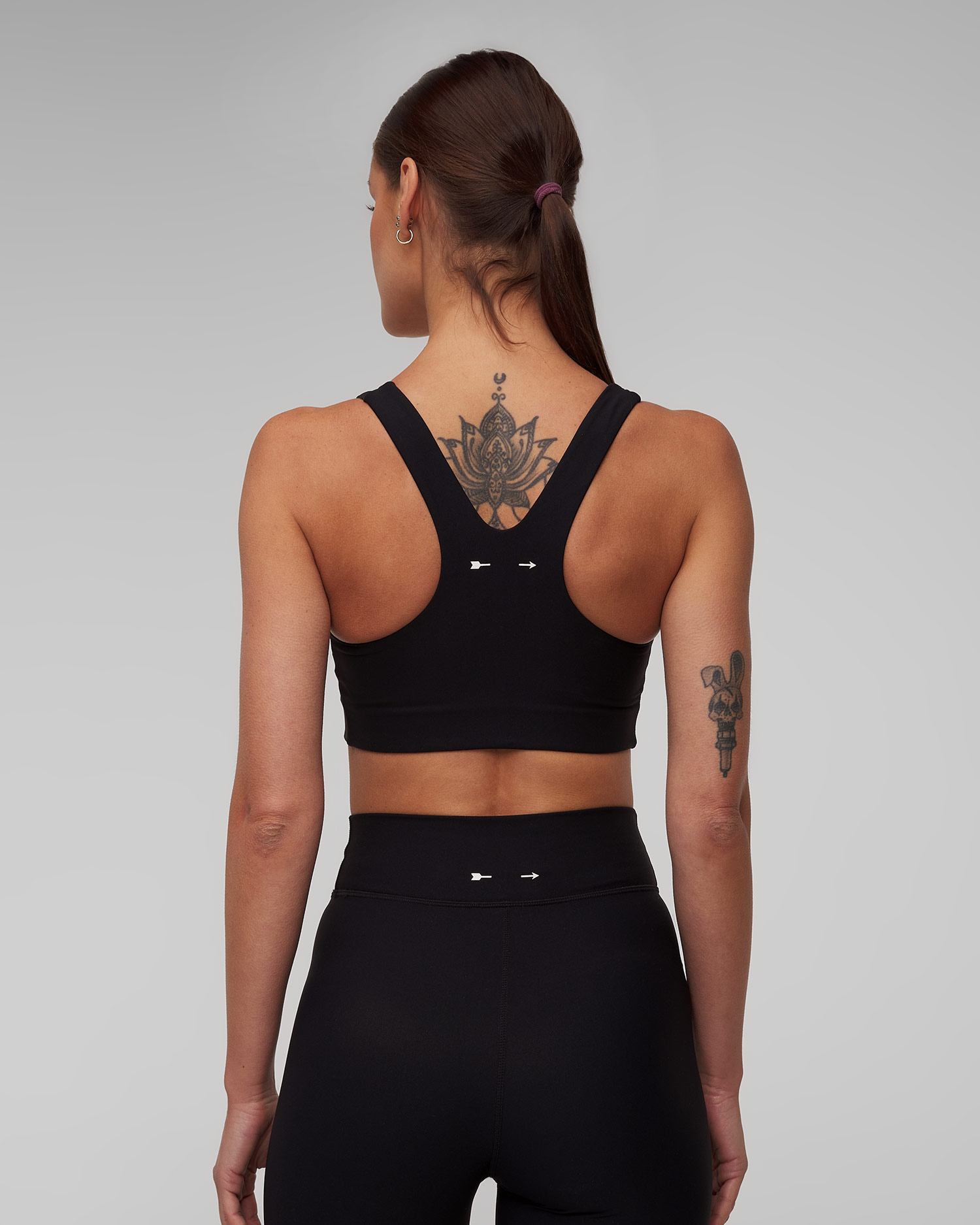 Dámska čierna športová podprsenka The Upside Peached Jade Bra