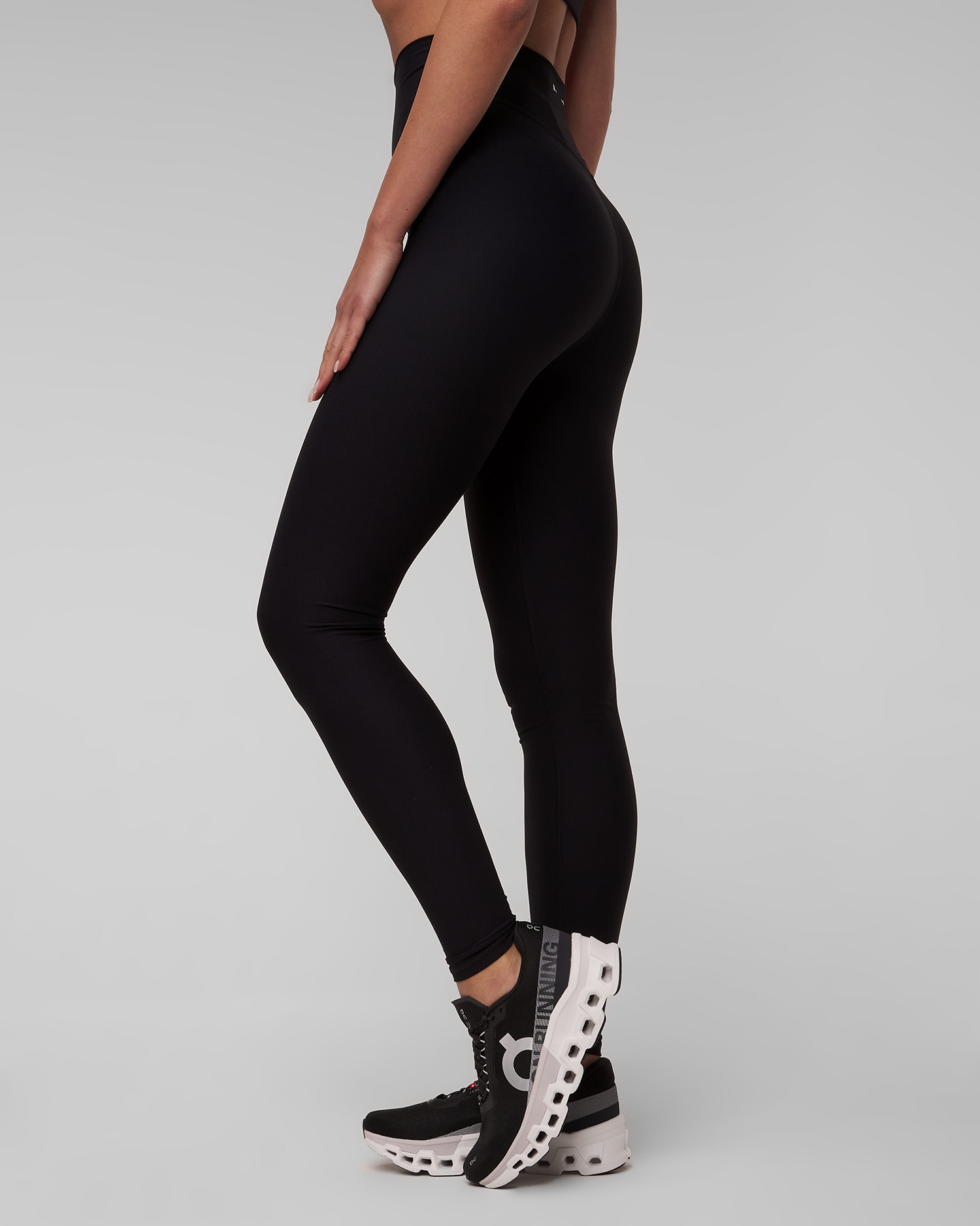 Černé dámské legíny The Upside Peached 28in High Rise Pant