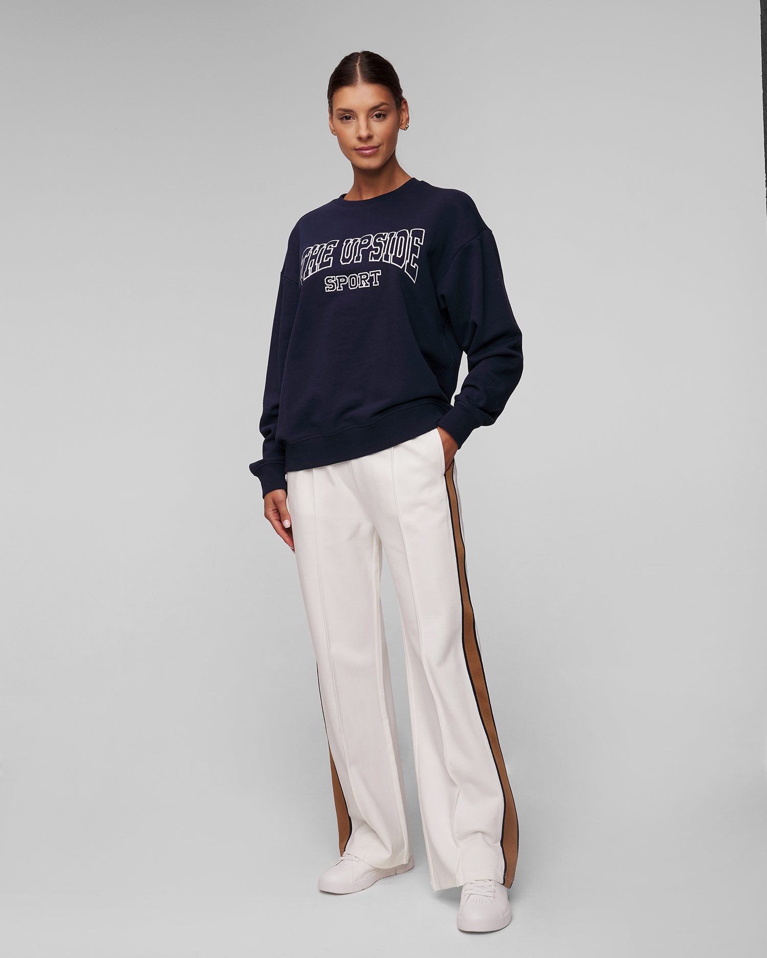 Tmavě modrá dámská mikina The Upside Ivy league Saturn Crew