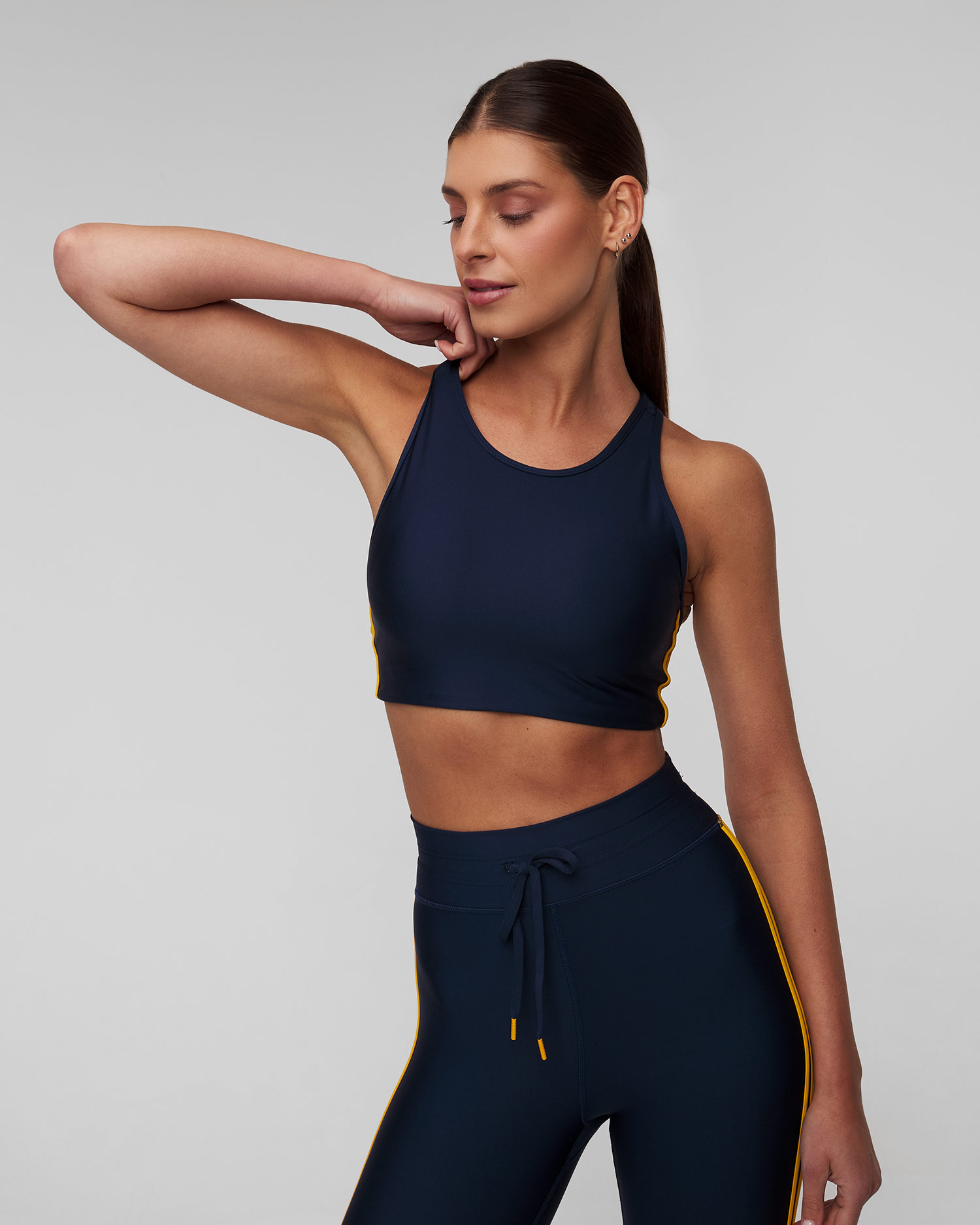 Dámska tmavomodrá športová podprsenka The Upside Oxford Nora Bra