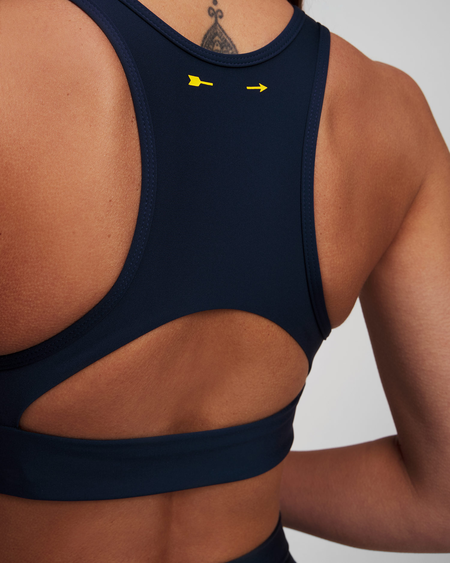 Dámska tmavomodrá športová podprsenka The Upside Oxford Nora Bra