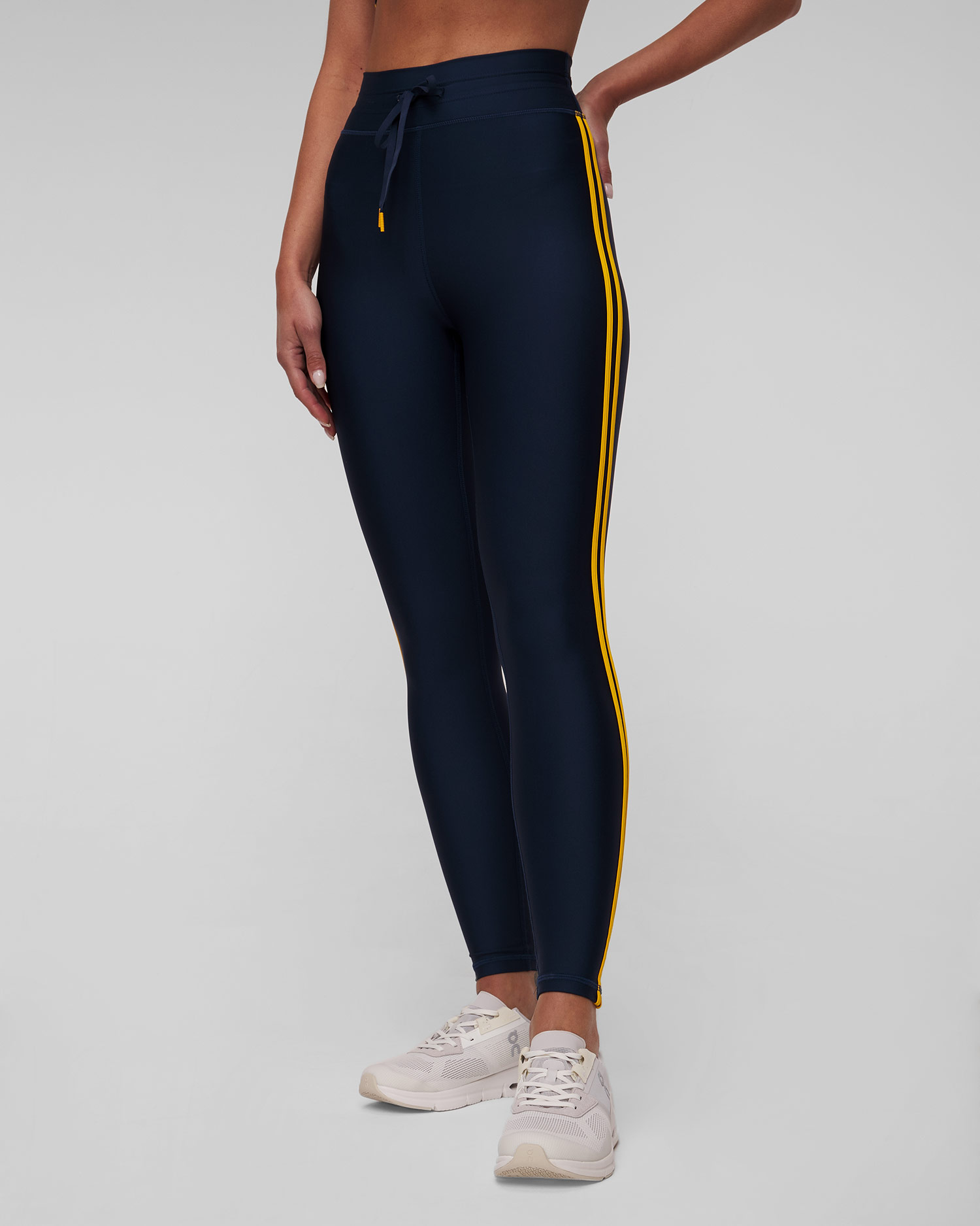 Pantalon bleu marine pour femmes The Upside Oxford 25in Midi Pant