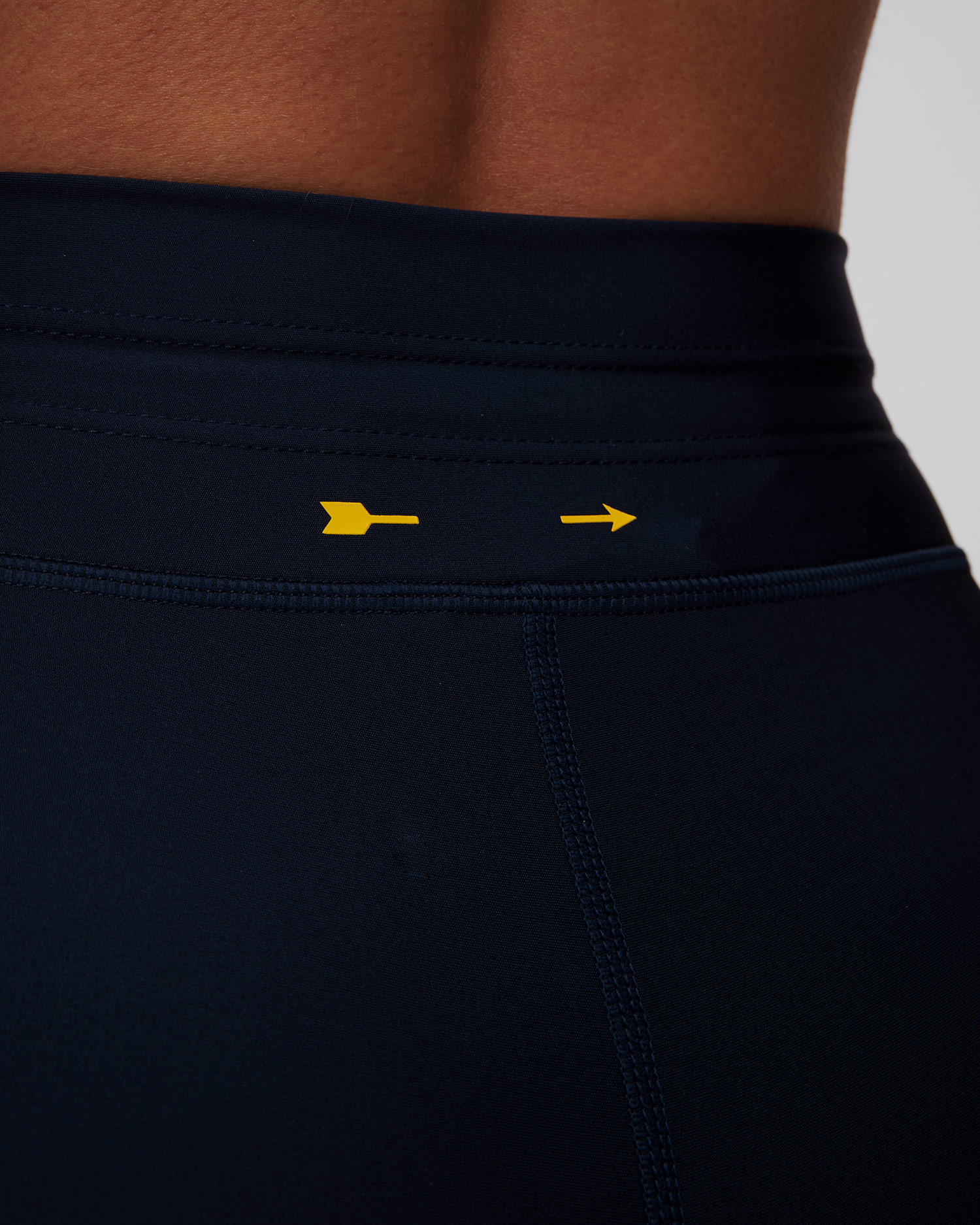 Pantalon bleu marine pour femmes The Upside Oxford 25in Midi Pant