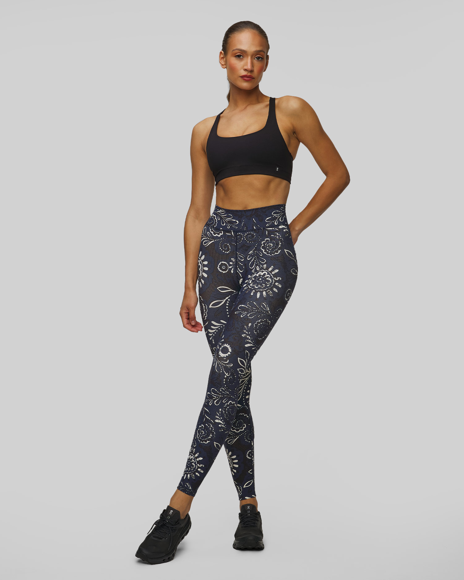The Upside Gulf 25in Midi Pant Leggings für Damen