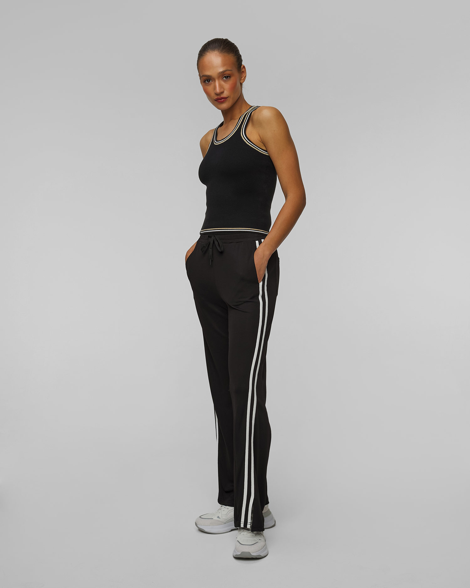 Pantalon noir pour femmes The Upside Roma Pant
