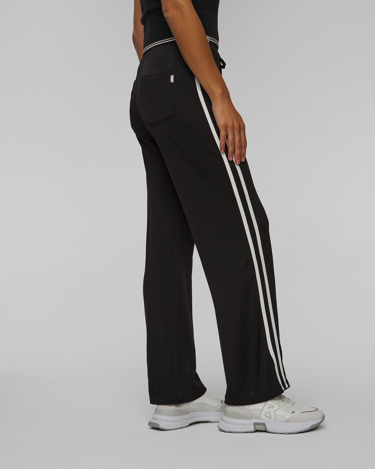 Dámske čierne nohavice The Upside Roma Pant