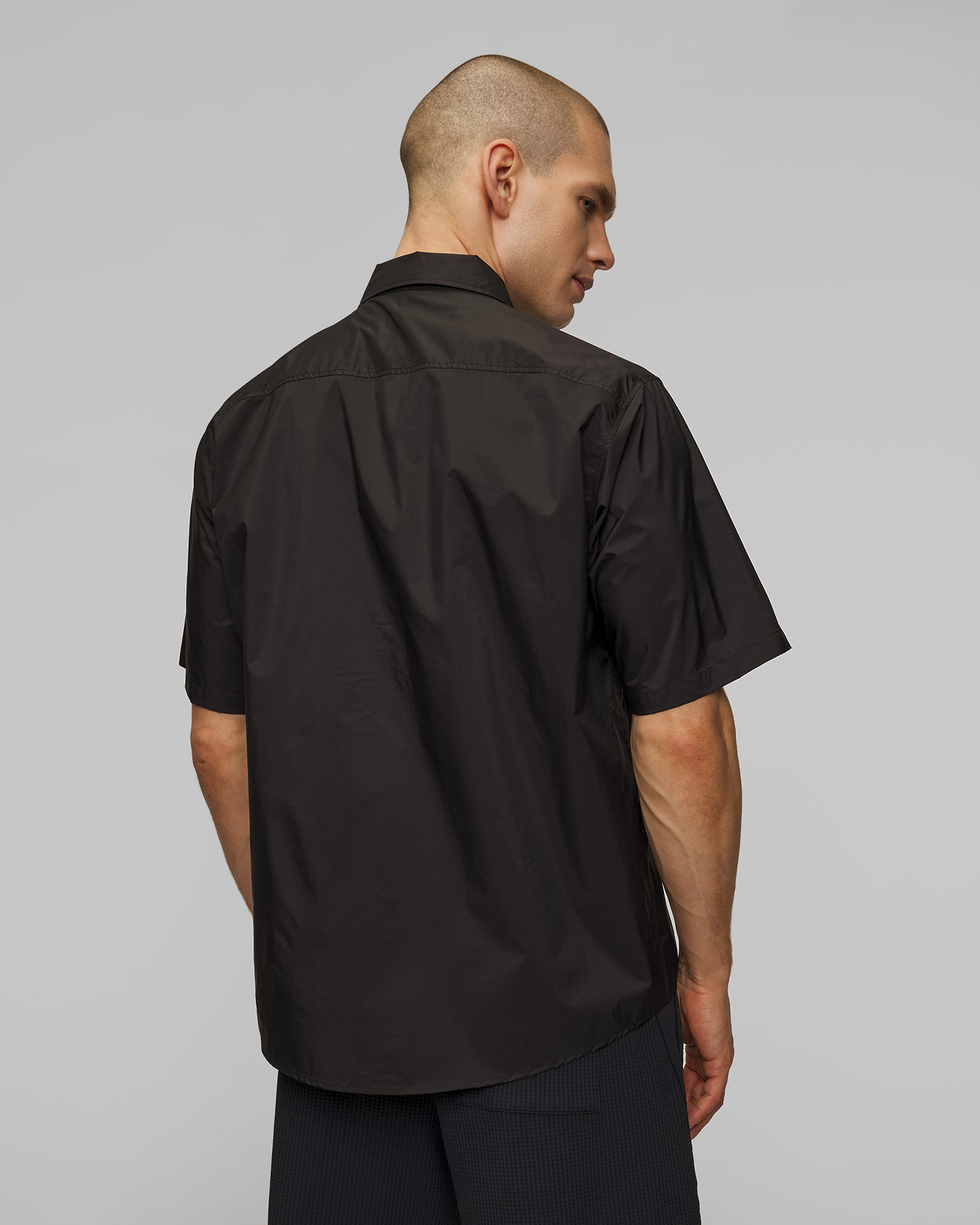 Chemise noire pour hommes Goldwin Pertex Equilibrium S/S Wind Shirt
