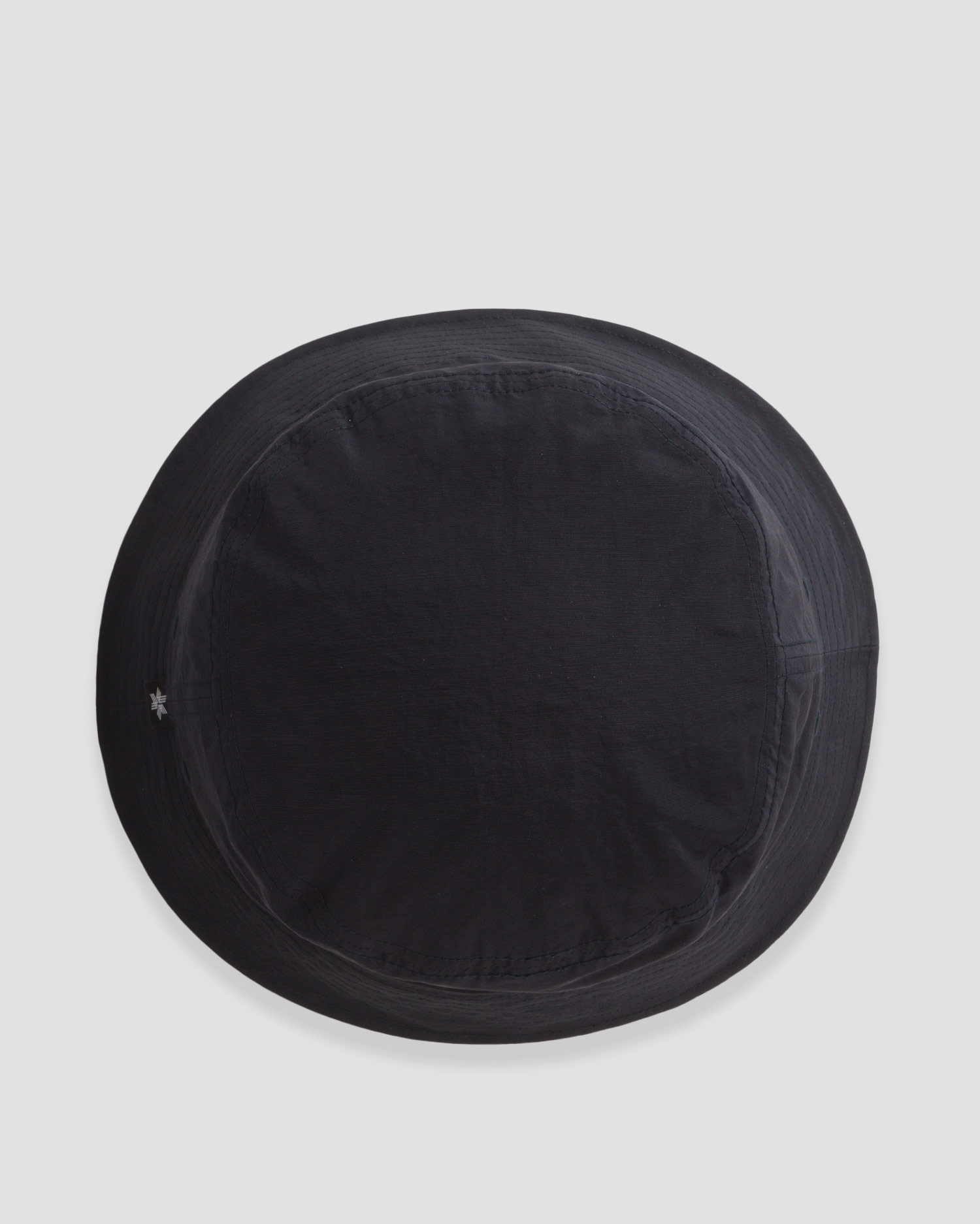 Chapeau bleu marine Goldwin Nylon Hat