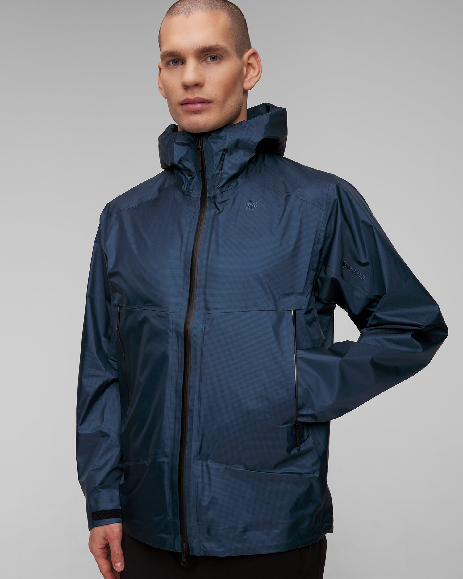 Pánska tmavomodrá vetrovka s membránou Goldwin GORE-TEX 3L Aqua Tect Jacket