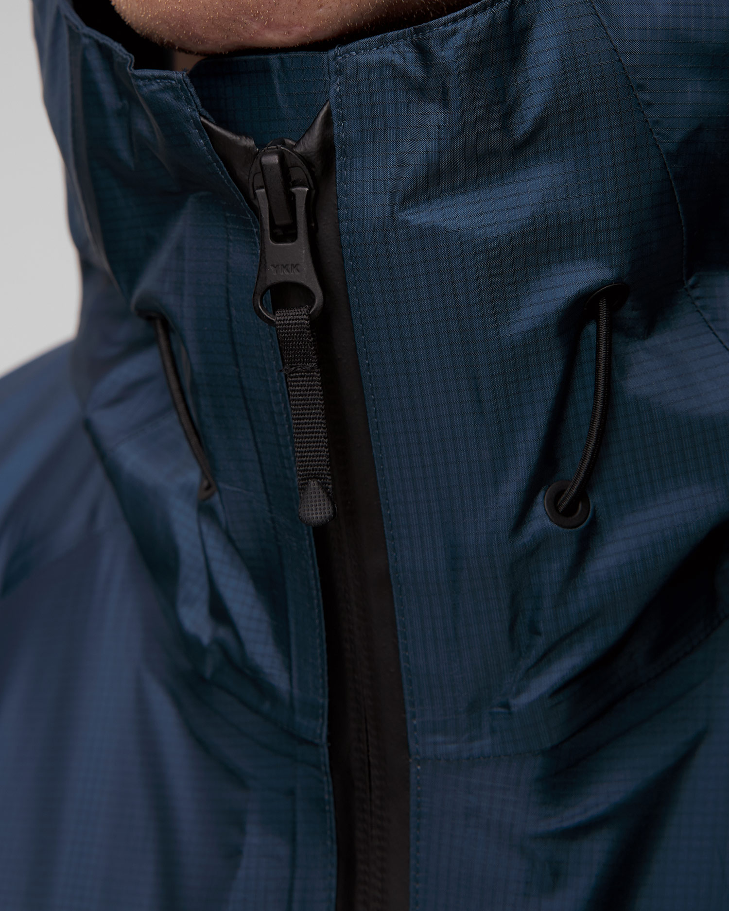 Pánska tmavomodrá vetrovka s membránou Goldwin GORE-TEX 3L Aqua Tect Jacket