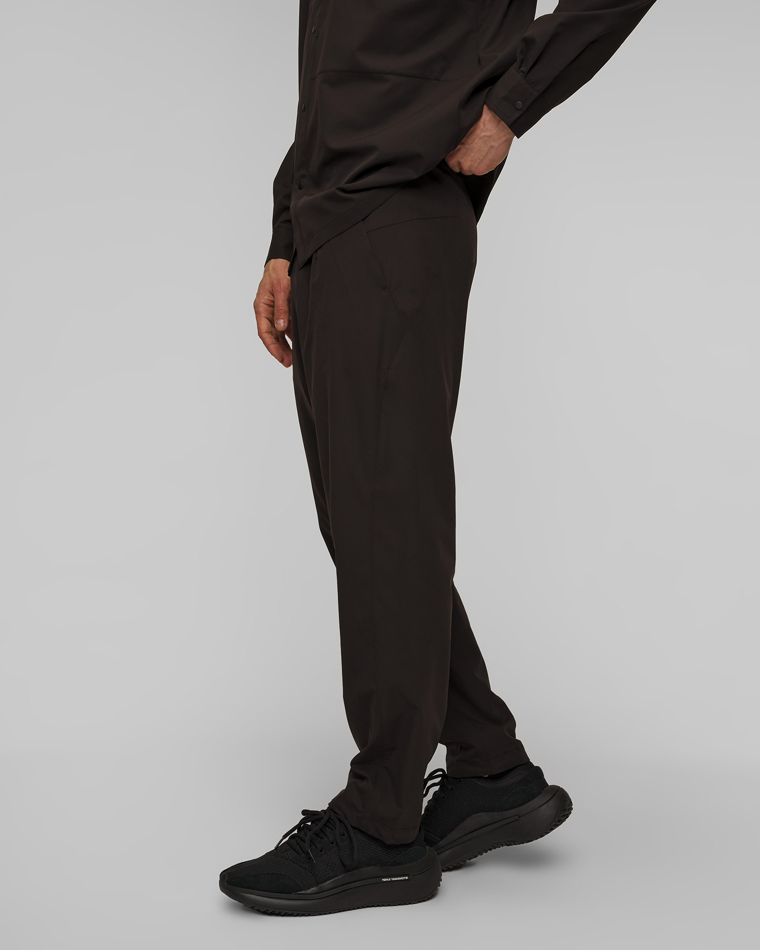 Pantaloni bărbați negru Goldwin All Direction Light Narrow Pants negri