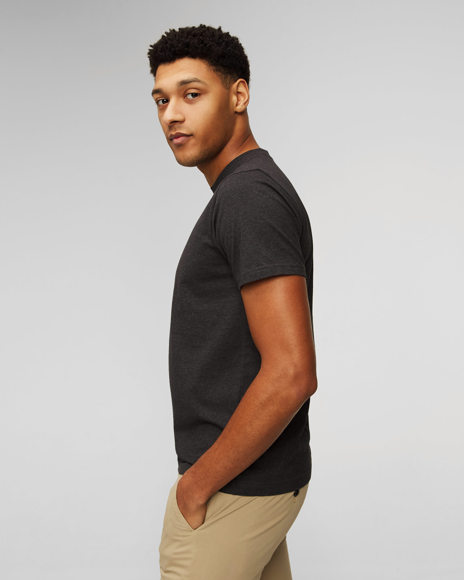 T-shirt gris foncé pour hommes Sunspel