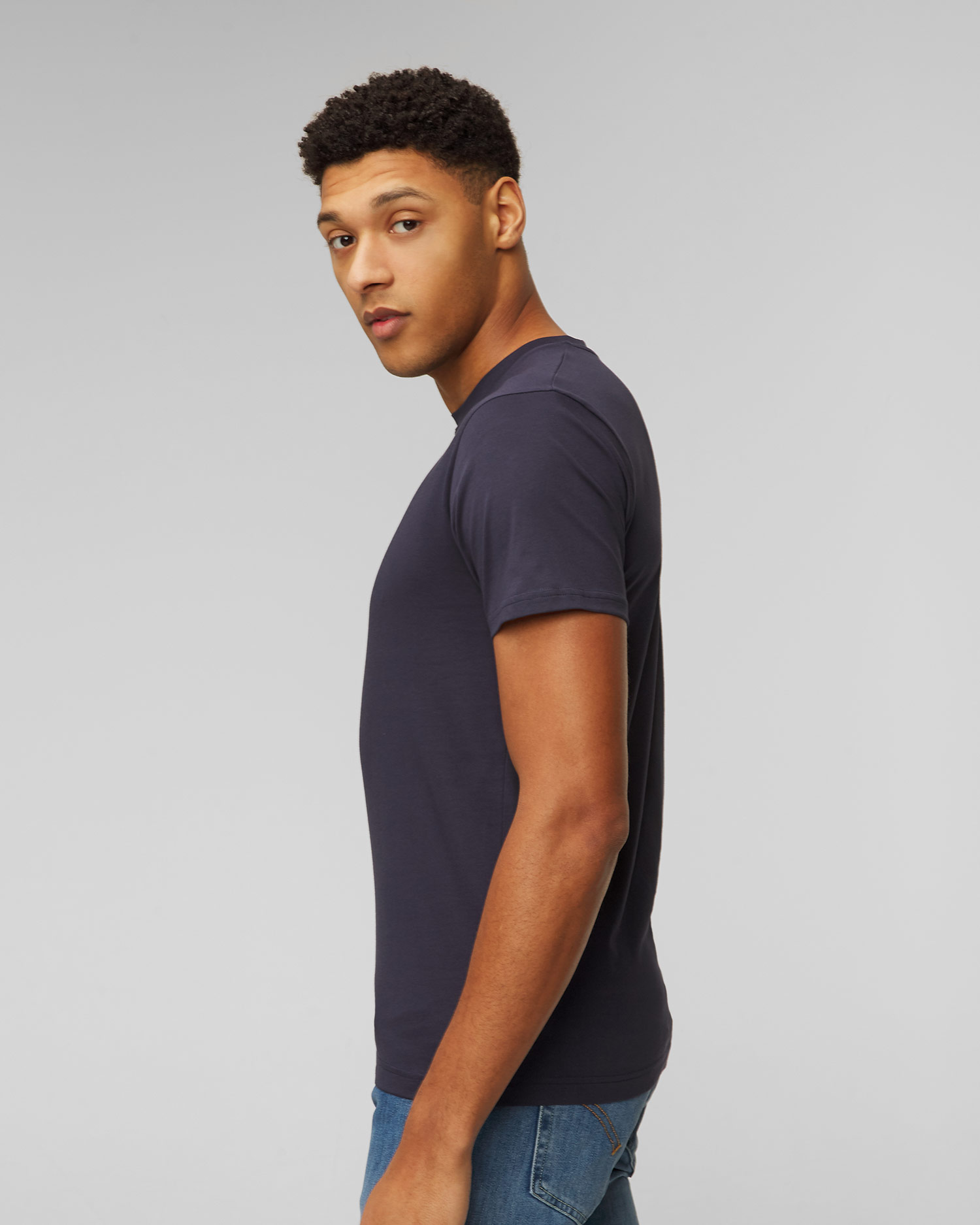 T-shirt bleu marine pour hommes Sunspel 