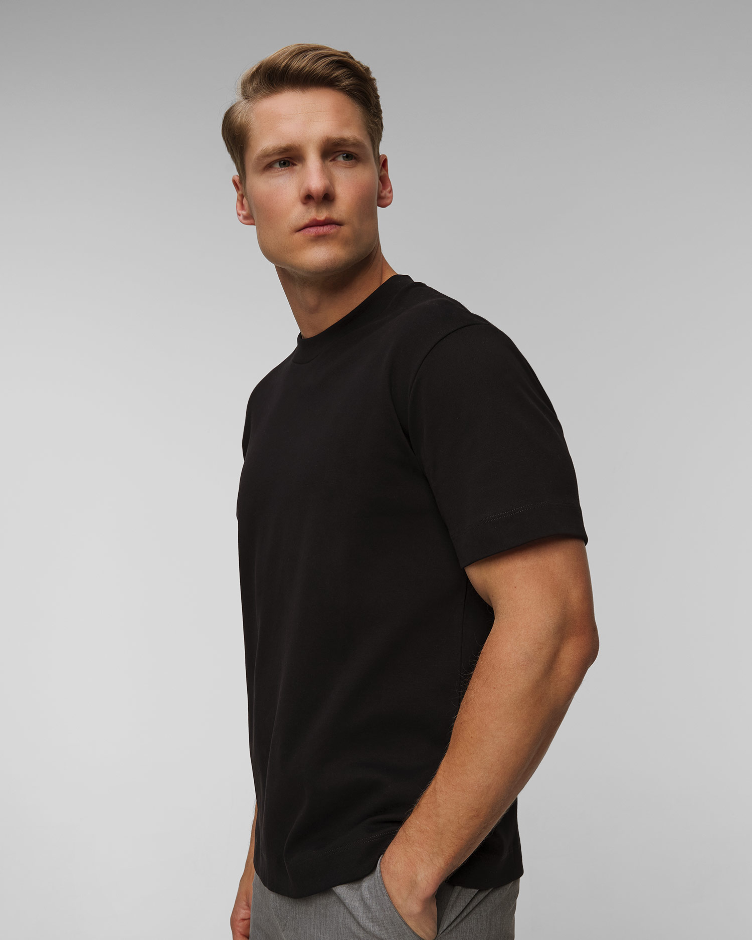 Men's black T-shirt Sunspel