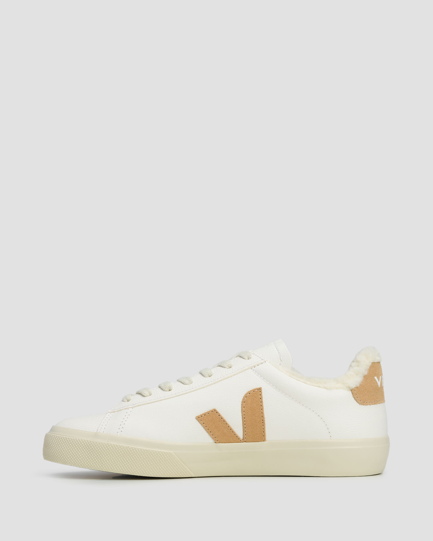Women's insulated sneakers Veja Campo white