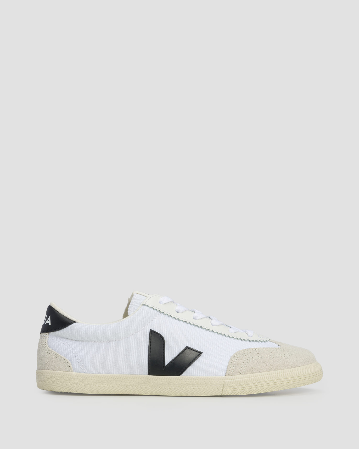 Women's shoes Veja Volley white