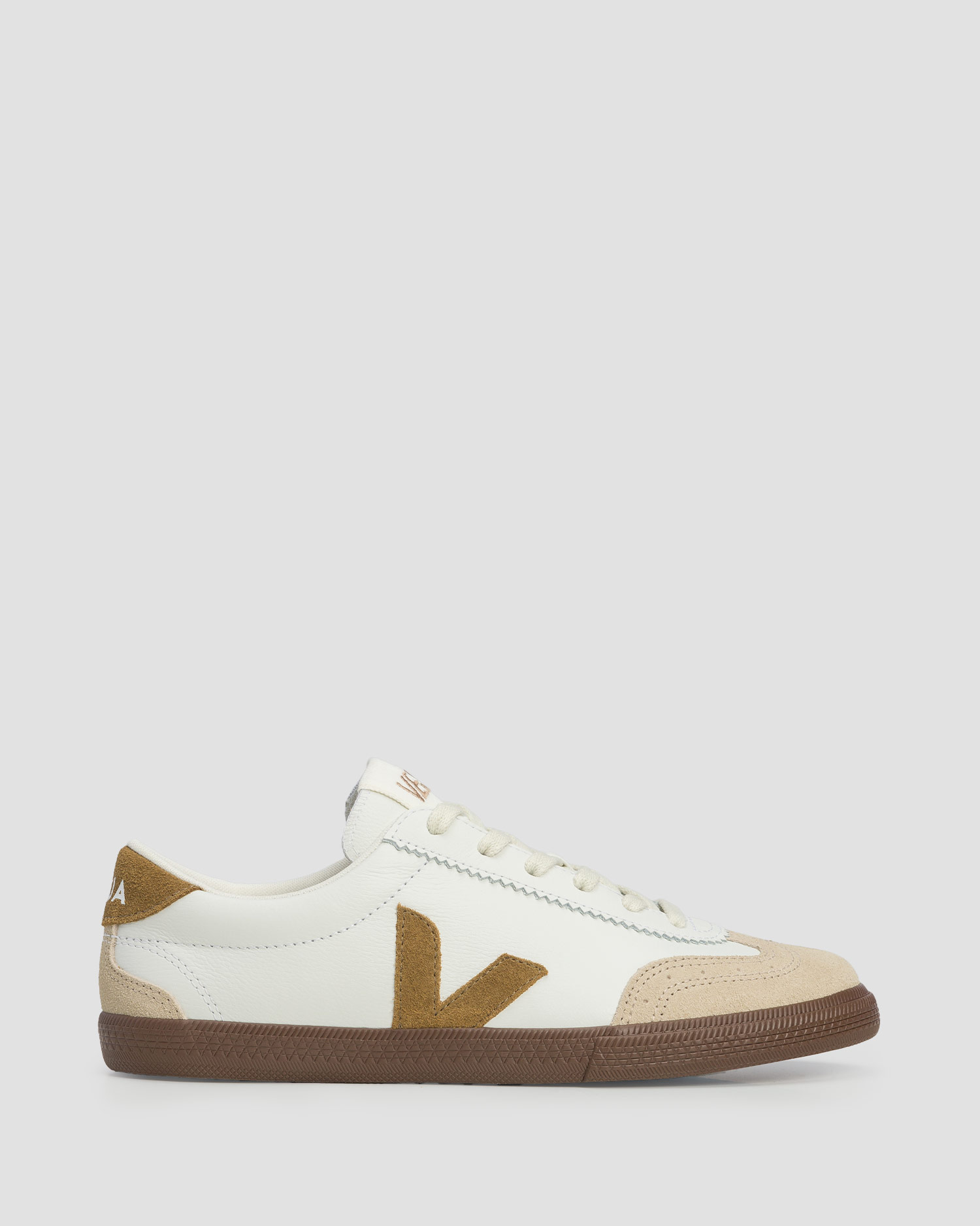 Women's shoes Veja Volley white