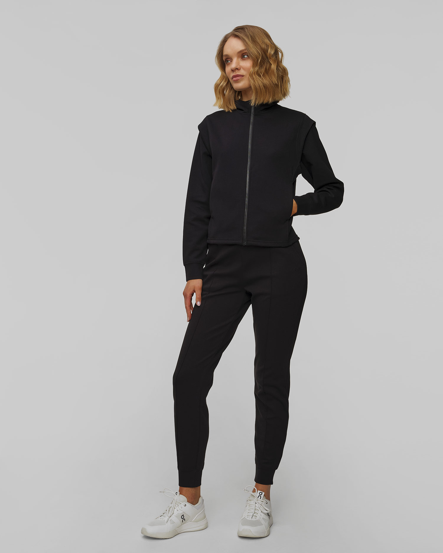 Pantaloni da donna Casall Aria Joggers neri