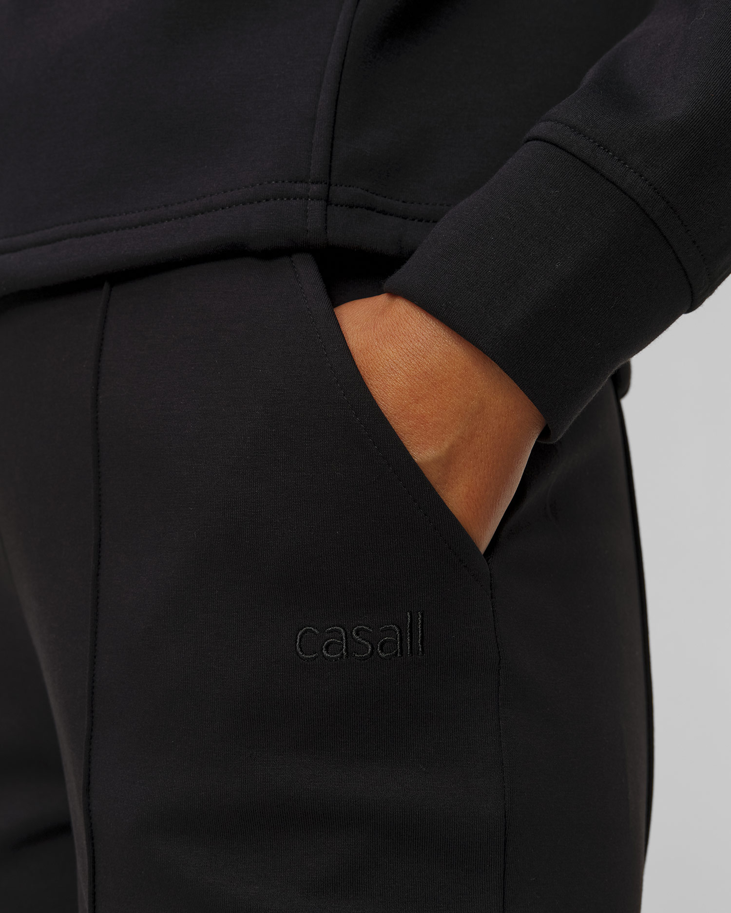 Černé dámské teplákové kalhoty Casall Aria Joggers