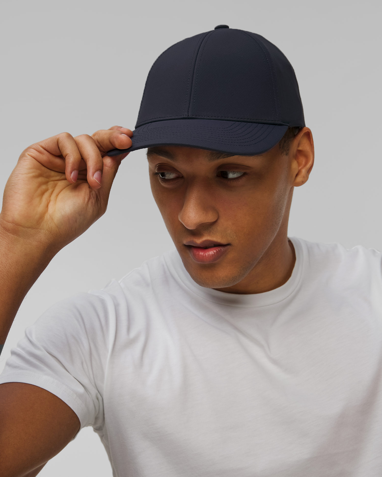 Tmavomodrá šiltovka Varsity Active Tech